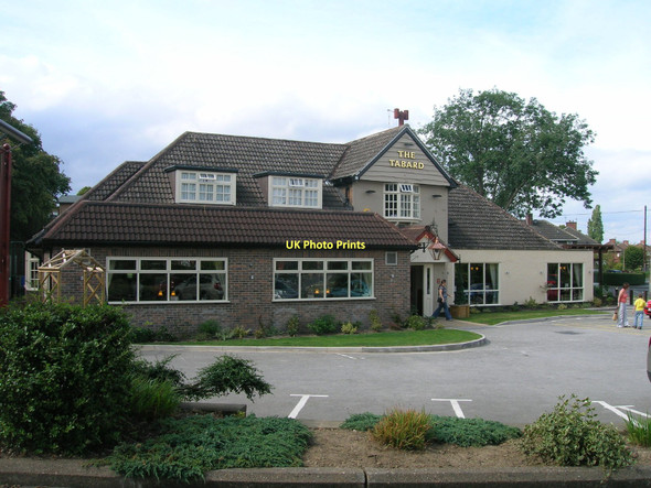 Photo 6"x4" The Tabbard Rotherham c2011