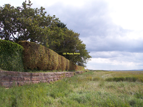 Photo 6"x4" The coastal footpath to Parkgate along the sea wall at Gayton Neston\/SJ2877 c2011