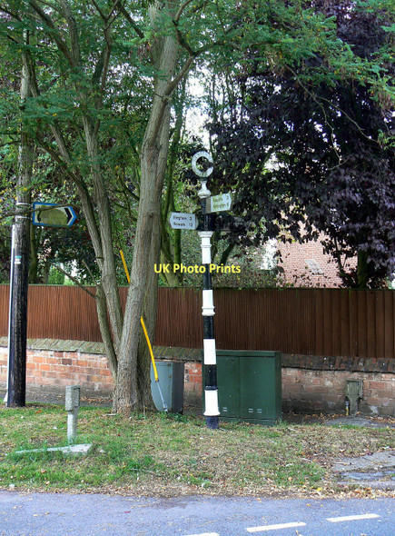 Photo 6"x4" Fingerpost, The Green, Cropwell Butler Cropwell Butler c2011