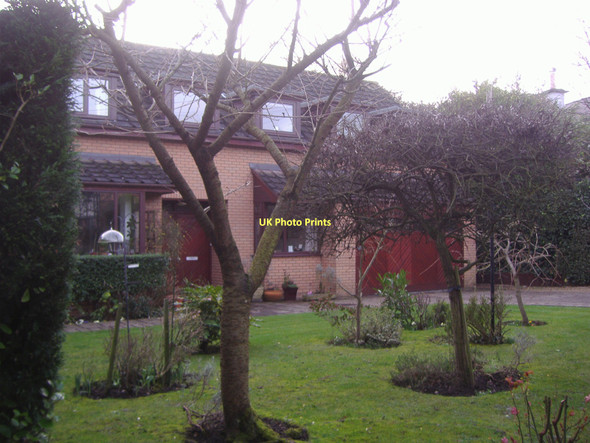 Photo 6"x4" Garden on Pipers Green Lane, Edgware Edgware c2008