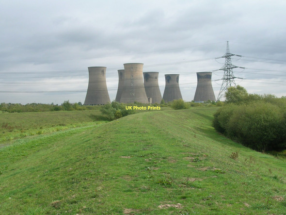 Photo 6"x4" Floodbank, Thorpe Marsh Thorpe in Balne c2011