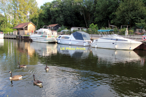 Photo 6"x4" River Medway, Allington Lock, Kent Abbey Gate\/TQ7558 c2011