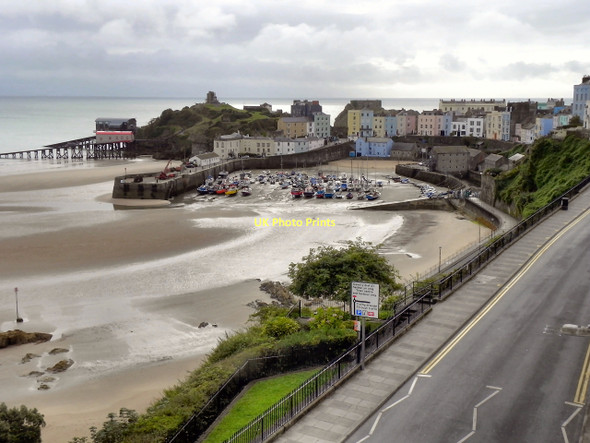 Photo 6"x4" Tenby North Beach, Harbour and Castle Hill (low tide) Tenby\/Dinbych-y-pysgod c2011
