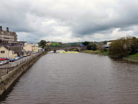 Photo 6"x4" River Towy, Carmarthen Bridge Carmarthen\/Caerfyrddin c2011