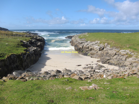 Photo 6"x4" Narrow sandy beach Bhatarsaigh c2011