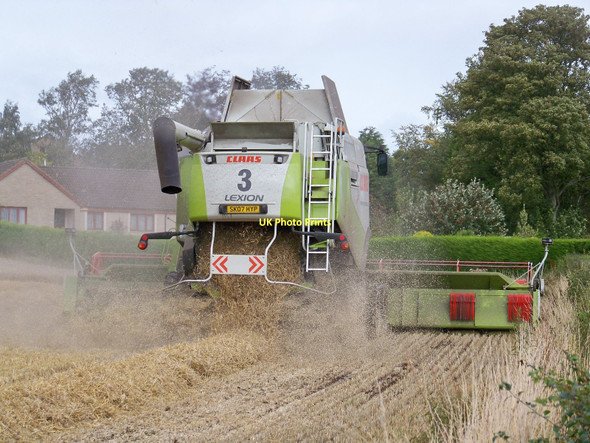 Photo 6"x4" In The Crop Allanton\/NT8654 c2011