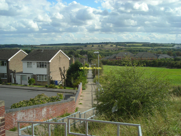 Photo 6"x4" Footpath from Skegby Lane to Sutton Road, Mansfield Mansfield\/SK5361 c2011