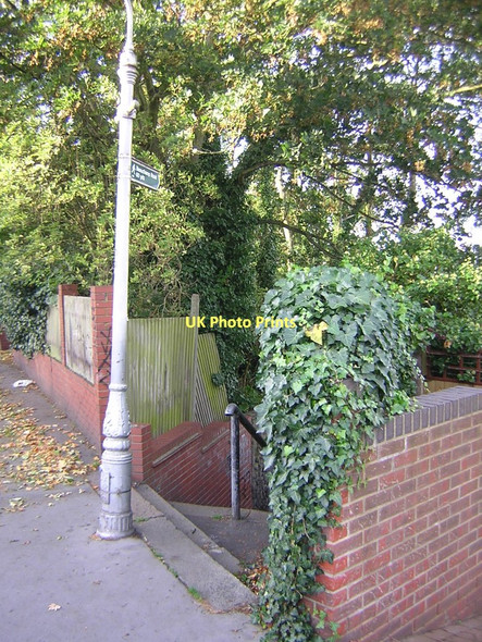 Photo 6"x4" Grange Road: path down to Beauchamp Road Penge c2011