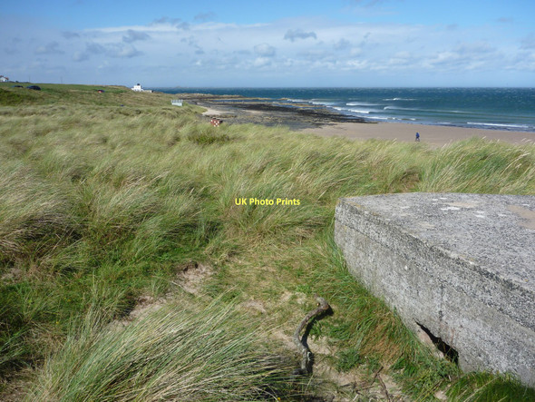 Photo 6"x4" Coastal Northumberland : WW2 Pillbox Near North End Of Bamburgh Beach Bamburgh c2011