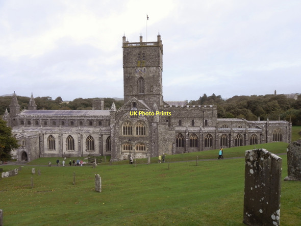 Photo 6"x4" St David's Cathedral. St David's\/Tyddewi c2011
