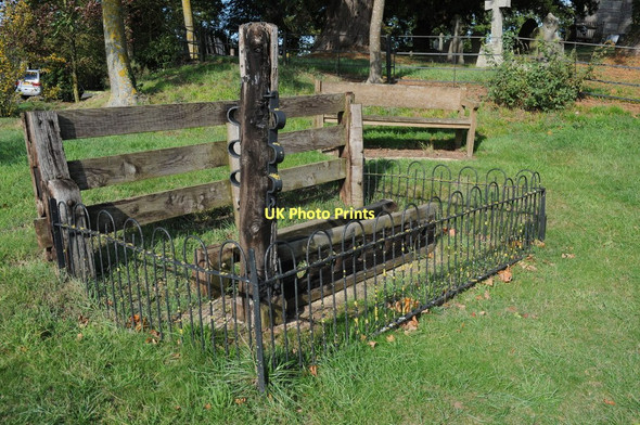 Photo 6"x4" Stocks at Forthampton Forthampton c2011