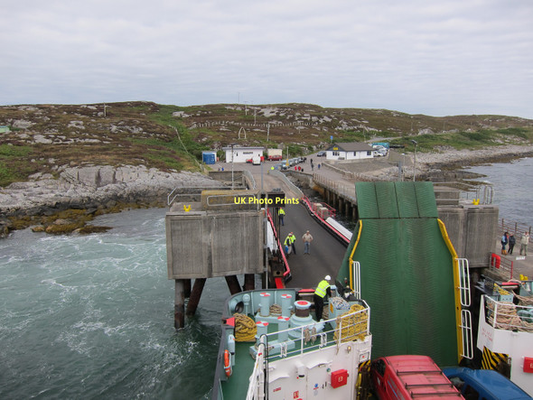 Photo 6"x4" Arriving on Coll Arinagour c2011