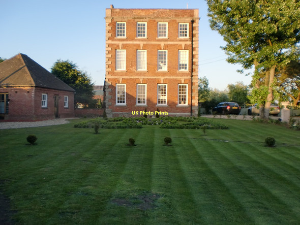 Photo 6"x4" The Manor House, Kites Hardwick. West Facing Formal Garden Kites Hardwick c2011