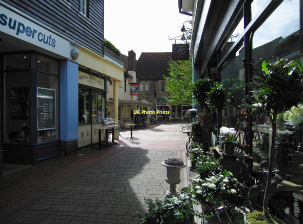 Photo 6"x4" Retail units in Sevenoaks Sevenoaks c2011