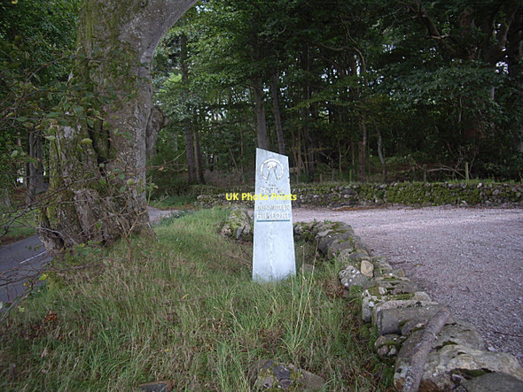 Photo 6"x4" Dunnideer Hillfort car park Insch\/NJ6328 c2011