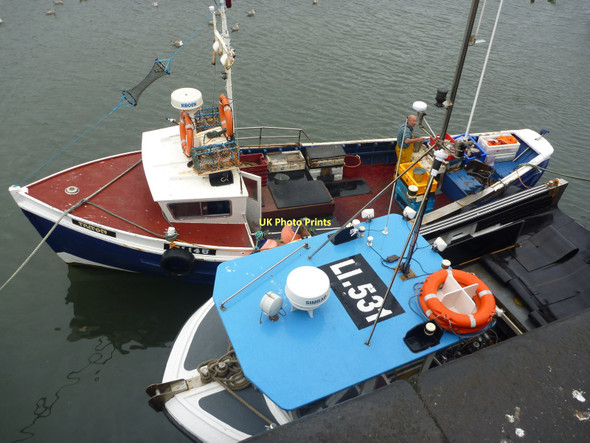 Photo 6"x4" Coastal East Lothian : Triton and Charlie Boy at Victoria Harbour Dunbar c2011