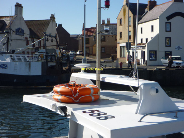 Photo 6"x4" Leith Registered Fishing Boats : LH588 Czar at Eyemouth Eyemouth c2011