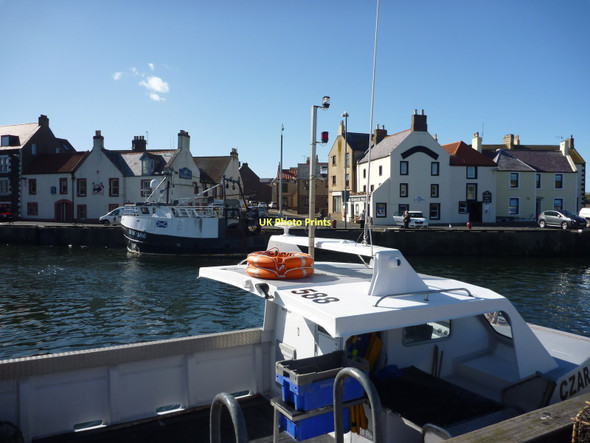 Photo 6"x4" Leith Registered Fishing Boats : LH588 Czar at Eyemouth Harbour Eyemouth c2011