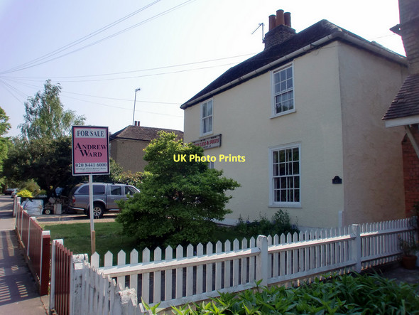 Photo 6"x4" House, High Street, Southgate, London N14 Friern Barnet c2011