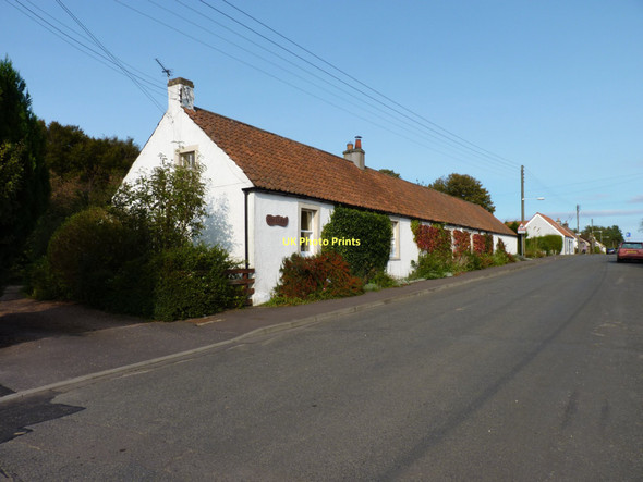 Photo 6"x4" New Gilston cottages Backmuir of New Gilston c2011