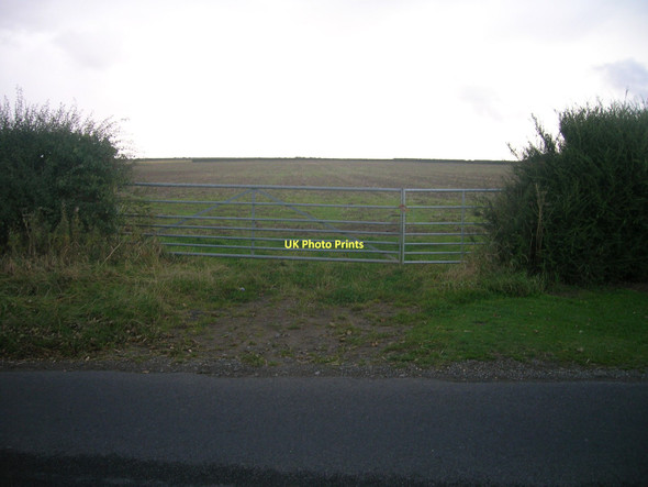 Photo 6"x4" Gated field entrance off Newsham Hill Lane Buckton\/TA1872 c2011