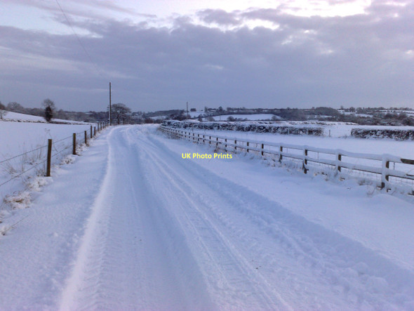 Photo 6"x4" Looking east on a snowy day Wigginton\/SP3833 c2010