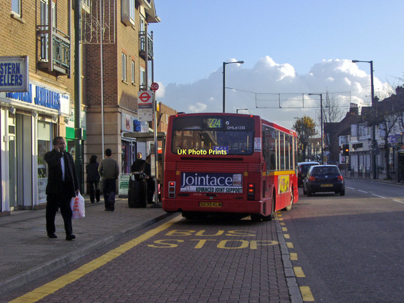 Photo 6"x4" 224 bus, Ealing Road Wembley Wembley c2008
