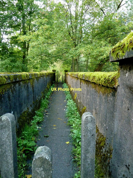 Photo 6"x4" Footbridge over the River Wye Bakewell c2011