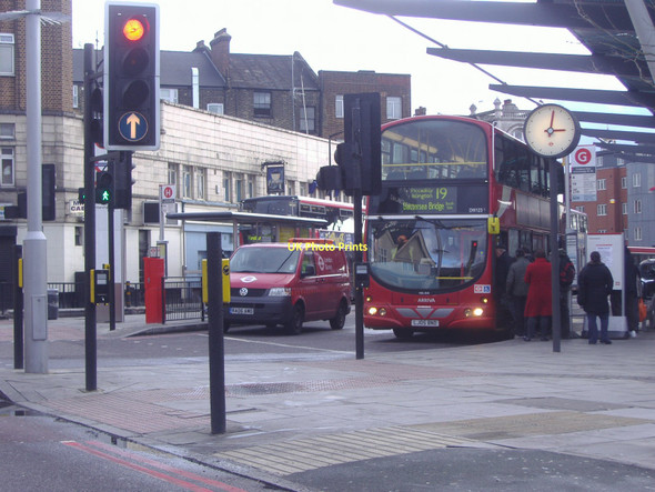 Photo 6"x4" Finsbury Park bus station Islington\/TQ3184 c2009