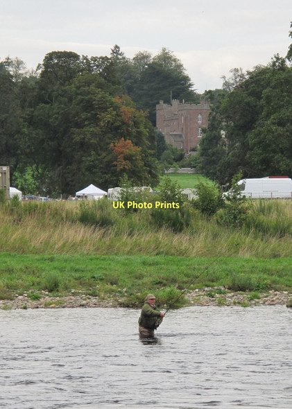 Photo 6"x4" Tay fisherman Muirton\/NO1025 c2011