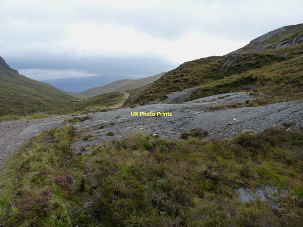Photo 6"x4" A flattened \u00e2\u0080\u0098roche moutonn\u00c3\u00a9e\u00e2\u0080\u0099 in the Lairig Cruach Innse c2011