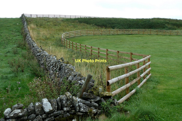 Photo 6"x4" Wall and fence at the entrance to Knotlow Flagg c2011