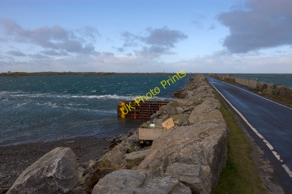 Photo 6"x4" Benbecula Causeway at Eilean nan Clach Corr \u00c0ird nan Sr\u00f9ban\/NF8457 c2009