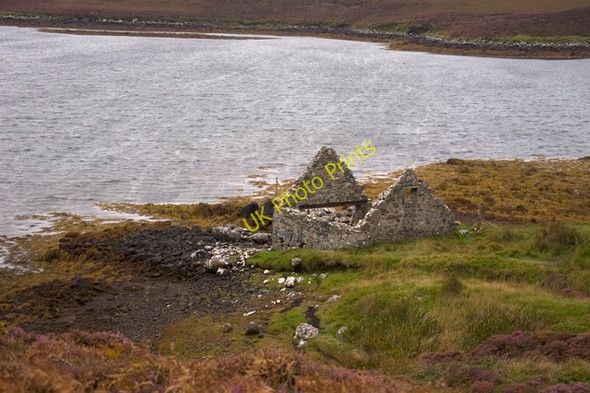 Photo 6"x4" Boathouse and Loch Langais Loch Euphort c2009