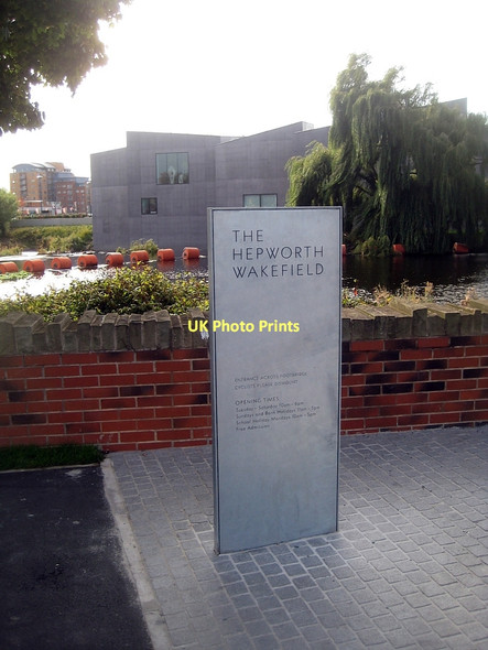 Photo 6"x4" The Hepworth, Wakefield - Information sign Wakefield\/SE3320 c2011
