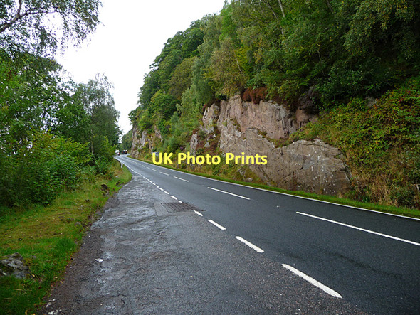 Photo 6"x4" Rock face on the A82 Bunloit c2011