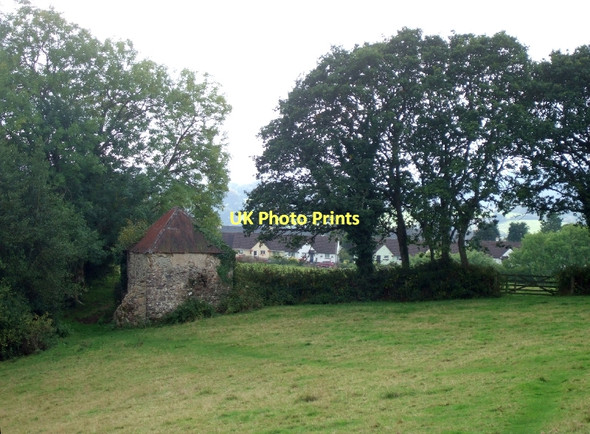 Photo 6"x4" Small agricultural building near Coombe Court Moretonhampstead c2011