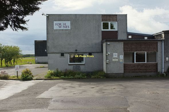 Photo 6"x4" Wine merchant Kinross c2011