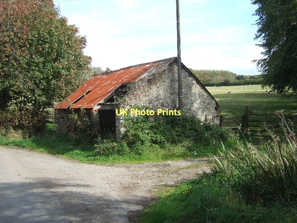 Photo 6"x4" Old barn by road and path in Cranbrook Moretonhampstead c2011