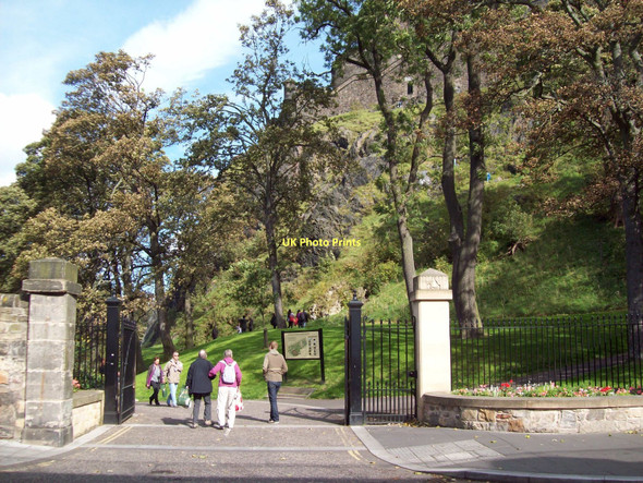 Photo 6"x4" Princes Street Gardens seen from King's Stables Road Dean\/NT2474 c2011