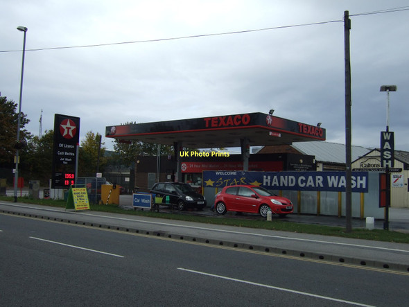 Photo 6"x4" Service station on Wakefield Road Featherstone\/SE4220 c2011