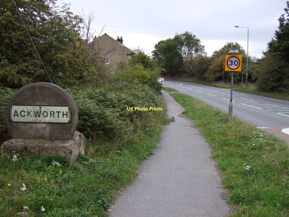 Photo 6"x4" Entering Ackworth Brakenhill c2011