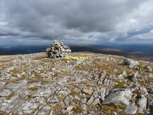 Photo 6"x4" Summit cairn - Carn a' Choire Bhuidhe Carn a' Choire Bhuidhe\/NH1816 c2011