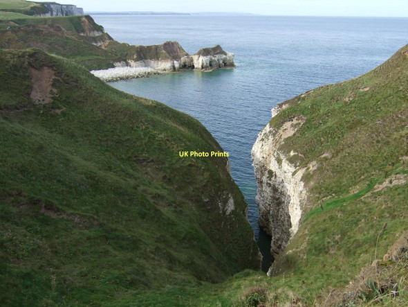 Photo 6"x4" Cliffs, Thornwick Bay North Landing c2011