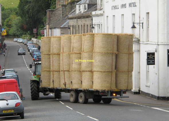 Photo 6"x4" Heavy load on the road Dunkeld c2011