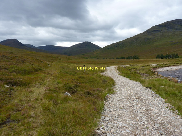 Photo 6"x4" Paths in Glen Doe Coire Dho c2011