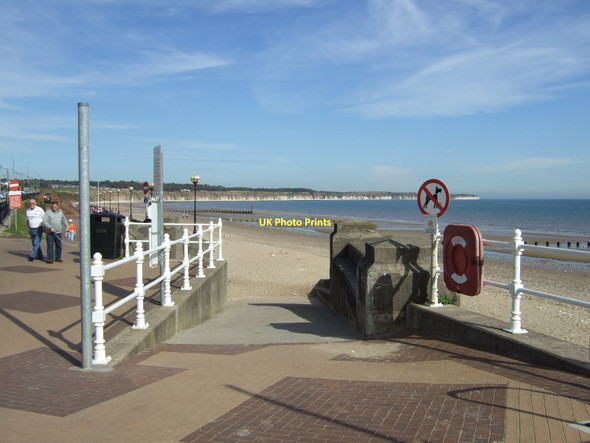 Photo 6"x4" Slipway to North Sands beach Bridlington c2011