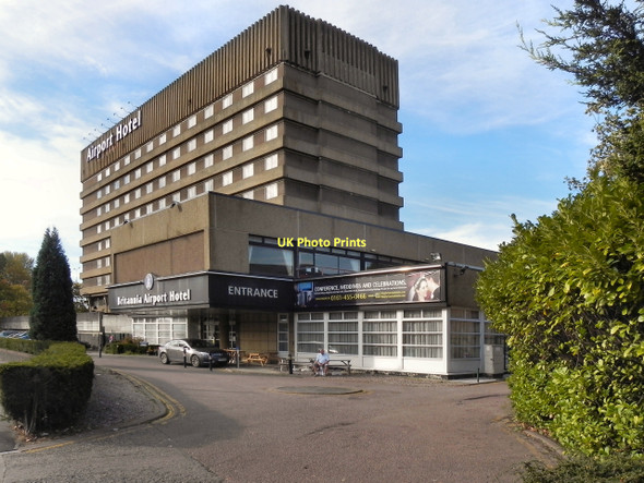 Photo 6"x4" Britannia Airport Hotel, Northenden Gatley c2011