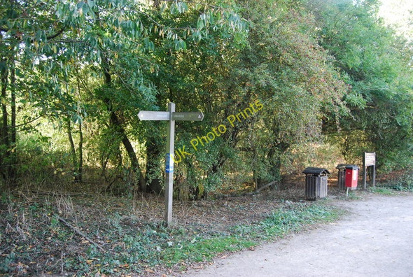 Photo 6"x4" Footpath signpost, Barden Lake Tonbridge c2009