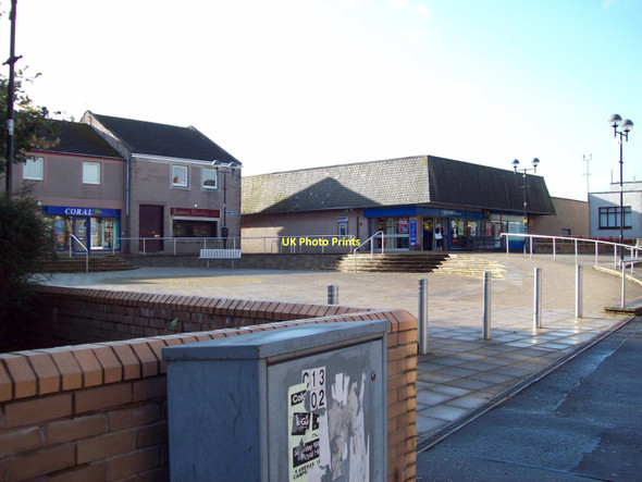 Photo 6"x4" Central plaza, West Calder West Calder\/NT0163 c2009